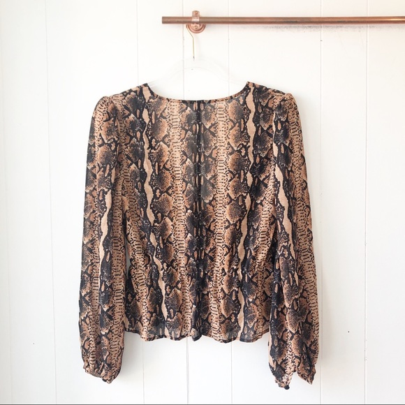 New LPA Snake Pinched Shoulder Top - Picture 5 of 5